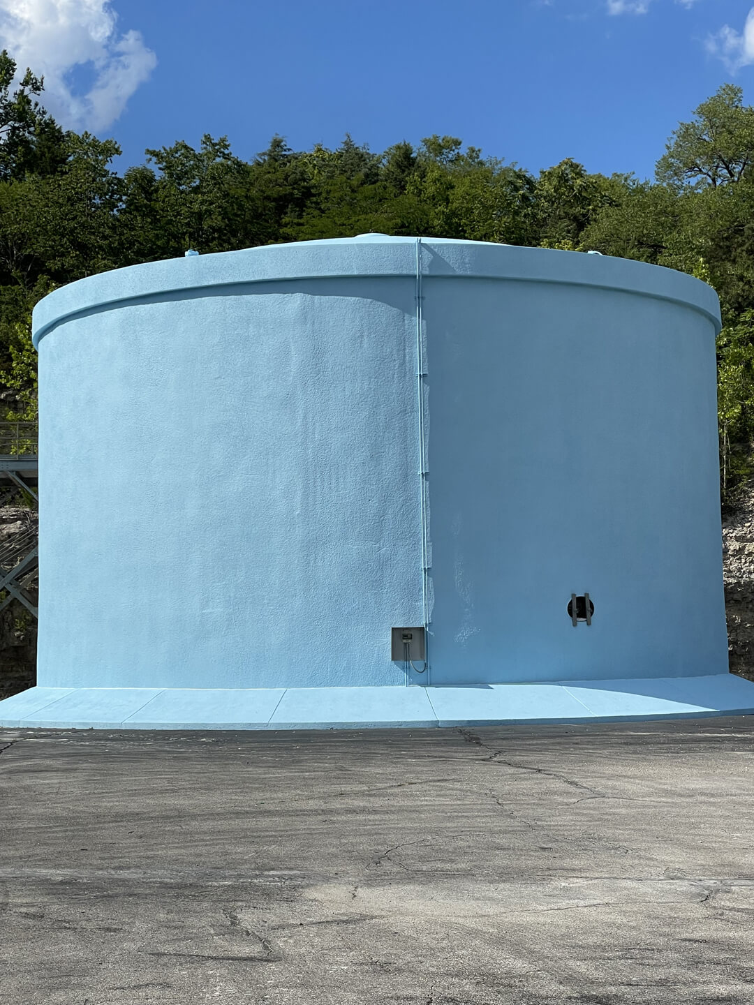 After - Silo painted by Mongan Painting